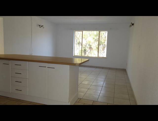 2 BEDROOM PROPERTY TO RENT IN HELDERKRUIN